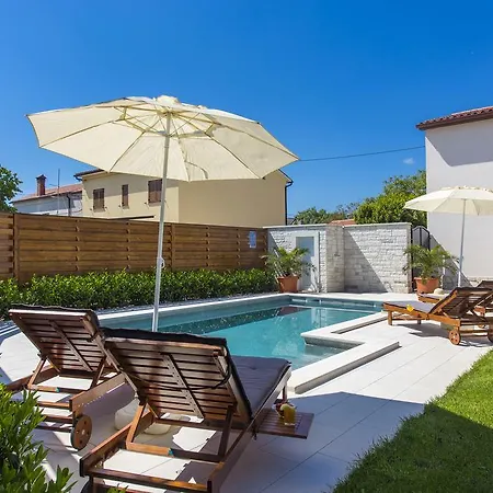 House Casa Mia With A Private Swimming Pool Country house *